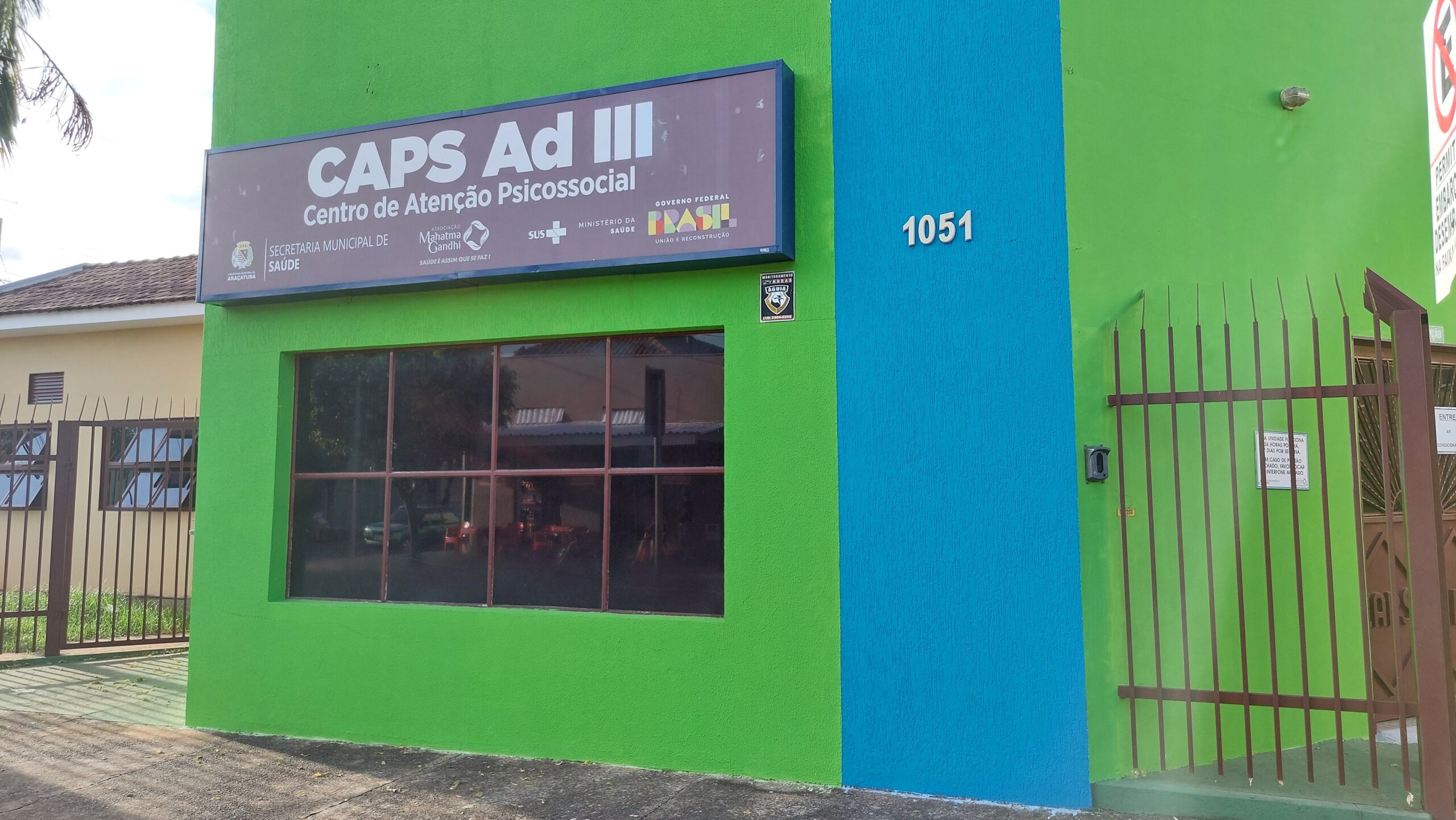caps-ad